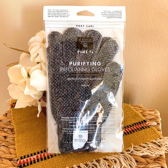 NEW Charcoal Exfoliating Bath Gloves - Picture 3 of 4